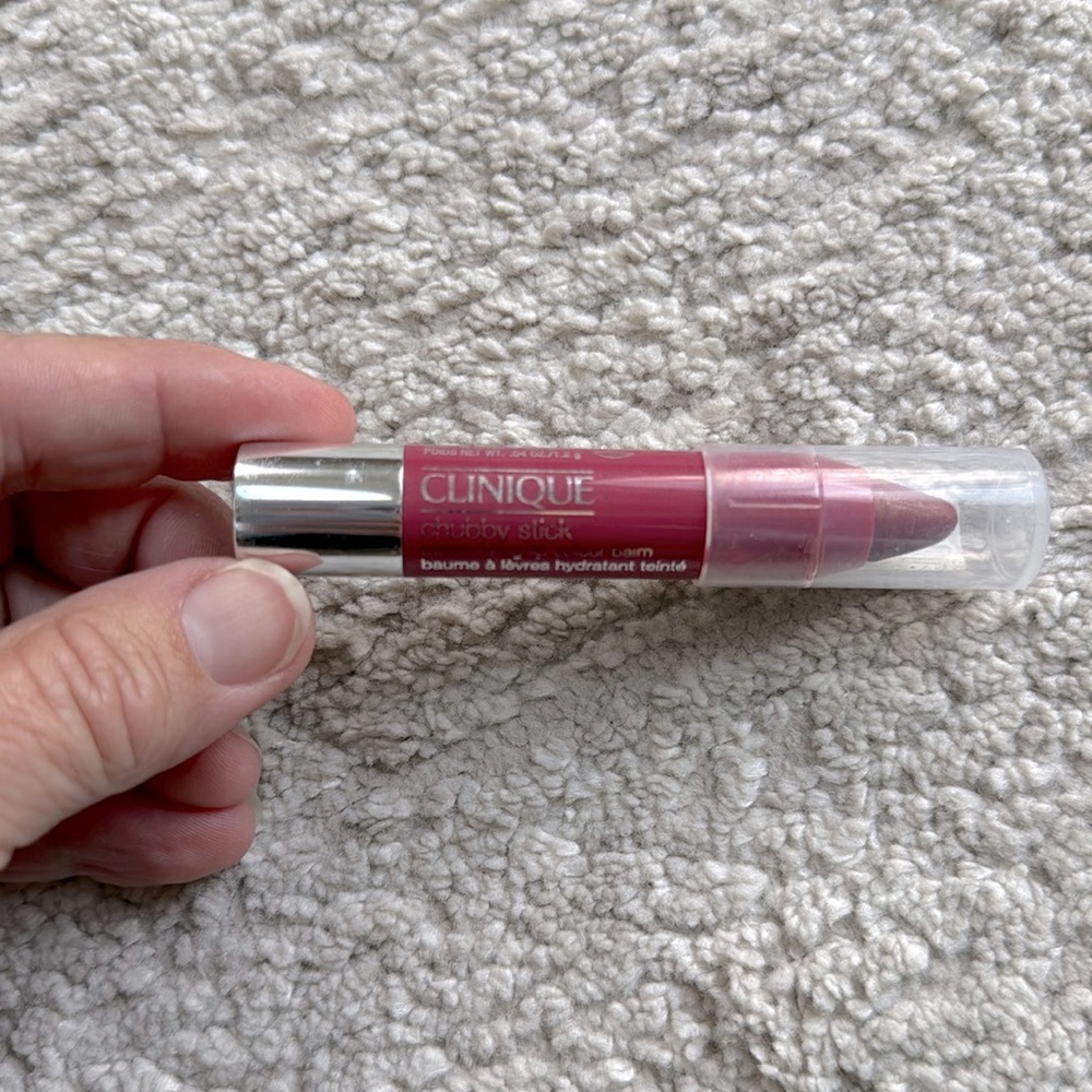 *BRAND NEW* Clinique Chubby Stick Tinted Lip Color Balm - Super Strawberry